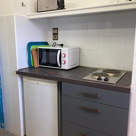 Les Chenes-lieges D'ambeille * Κολιούρ