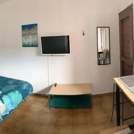 Les Chenes-lieges D'ambeille Apartamento *