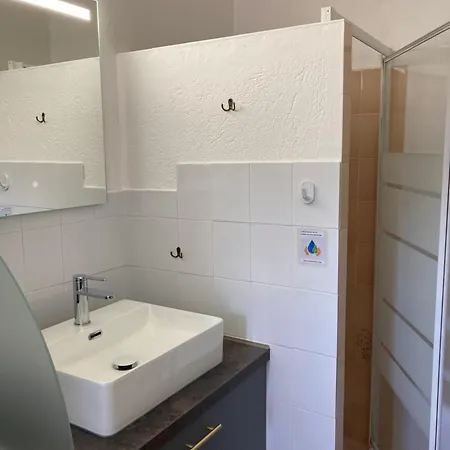 Les Chenes-lieges D'ambeille Apartment