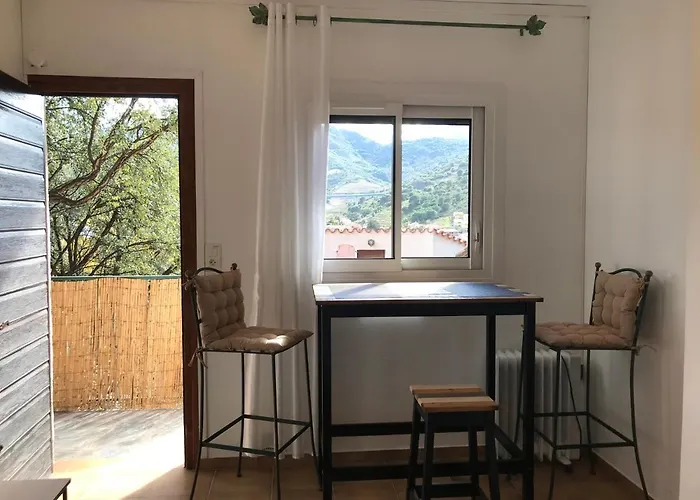 Les Chenes-lieges D'ambeille Apartment *