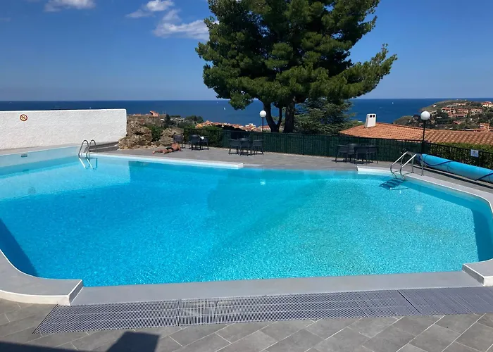 Les Chenes-lieges D'ambeille Apartment *